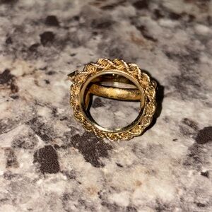 Empty bezel for coin Elegant Gold Women's Ring broken on one side